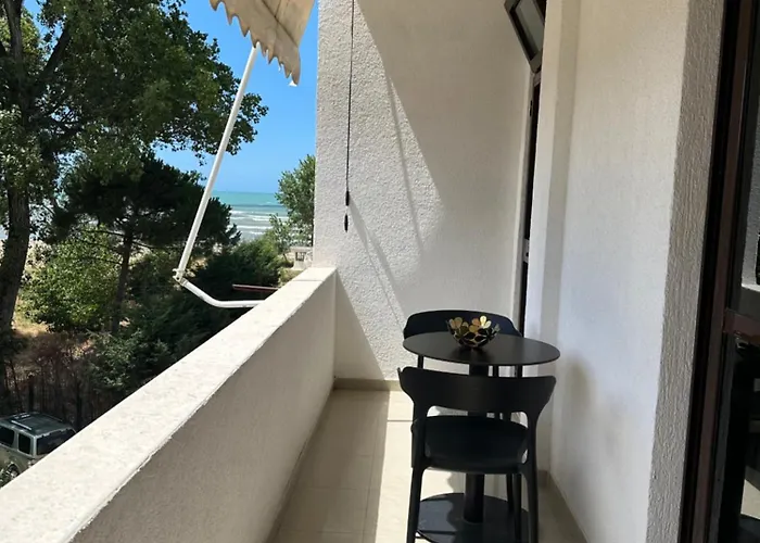 Zhiti 民宿 Durrës