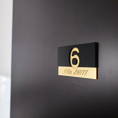 Privatunterkunft Zhiti